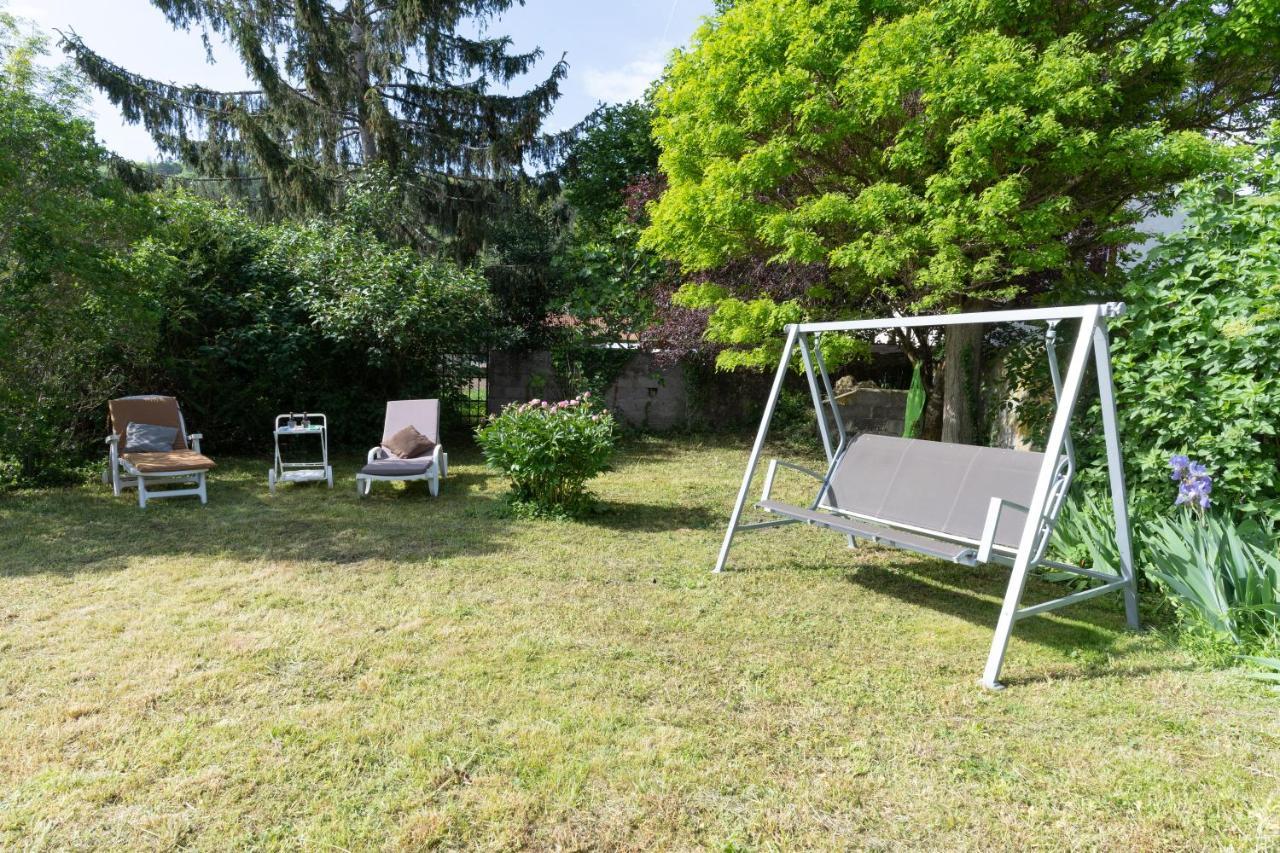 Les Pieds Dans L Herbe Meilhaud Exteriér fotografie